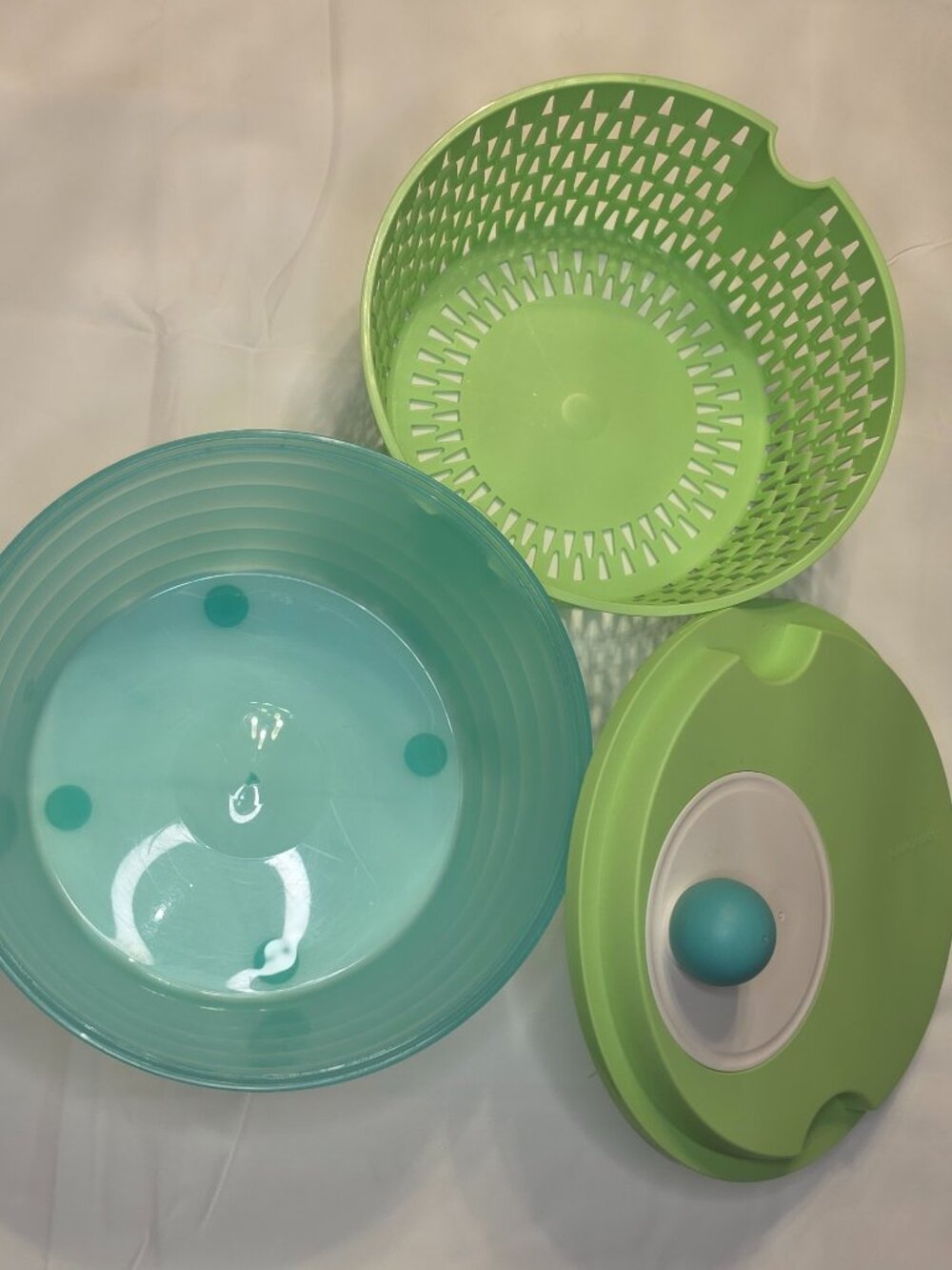 Tupperware Salad Spinner — Green & Blue Lettuce Crisp-It | Kitchen Prep Tool